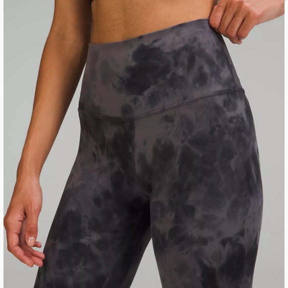 ๐NWTs Lululemon Align HR Pant 25โ - Picture 4 of 13